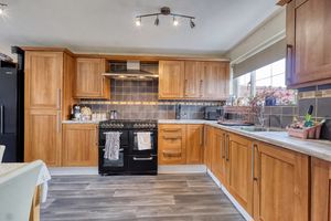 Kitchen- click for photo gallery